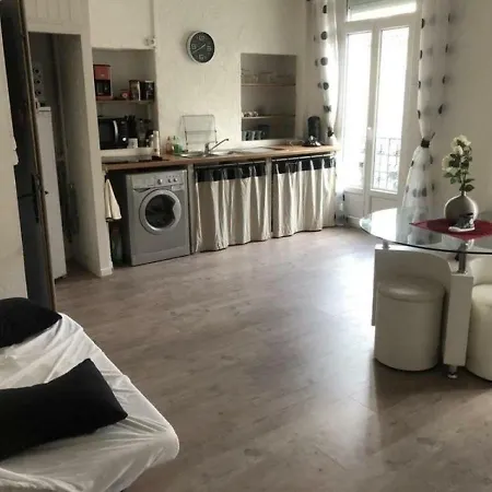 דירה 2 Pieces En Centre Ville Proche Plages *