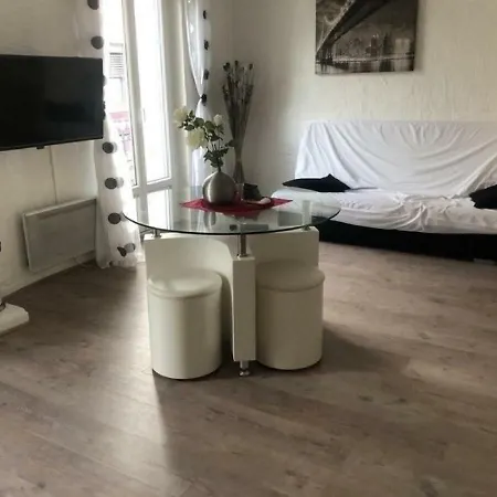 דירה 2 Pieces En Centre Ville Proche Plages
